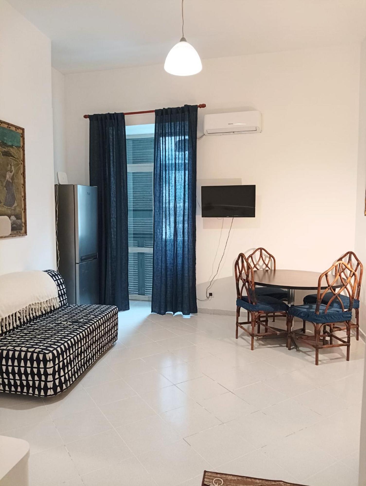 Valerio'S Flat Apartment Pozzuoli Exterior photo